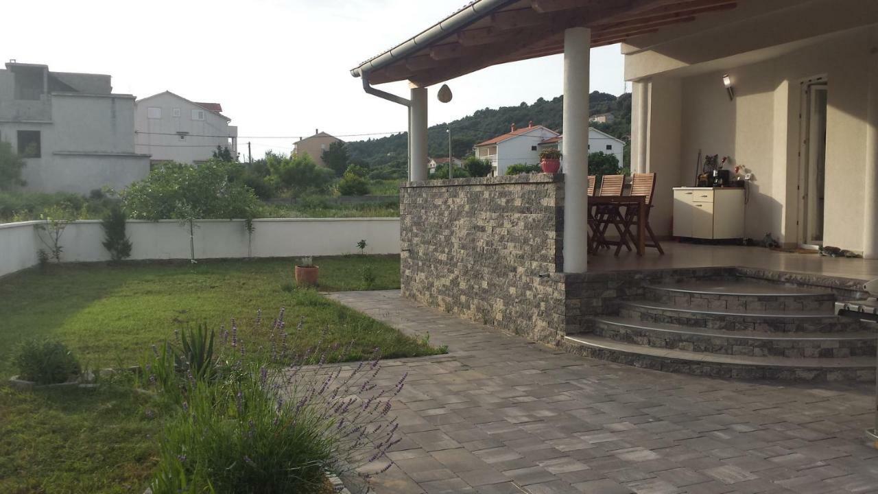 Nina Villa Rab Town Exterior photo